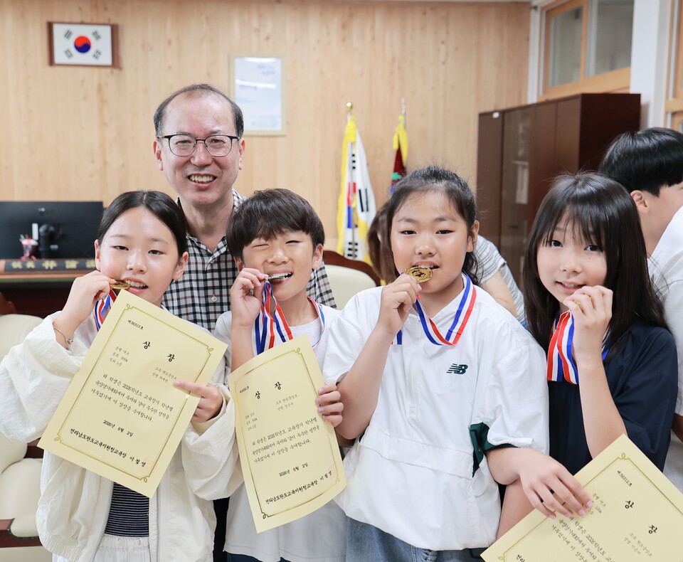 완도중앙초, 제56회 전국동시지방선거 개표 결과 발표