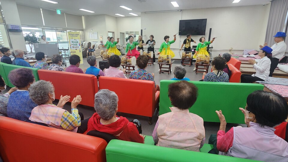 나주도서관 ‘목사골 이음 봉사단’, 재능기부로 지역사회에 희망 전달