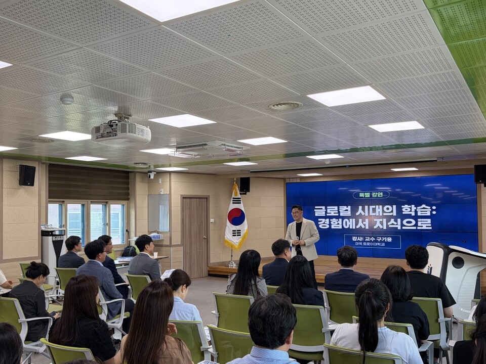 목포교육지원청, 글로컬 시대 대응 위한 미래교육 학부모 연수 성황리