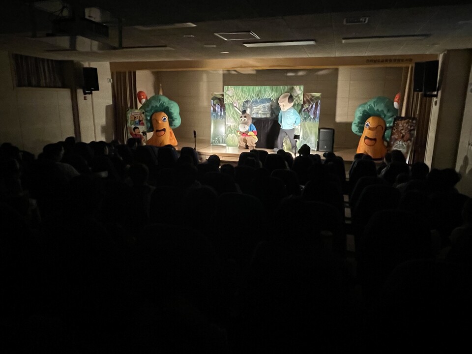 영광도서관, 가족 함께하는 퓨전극 ‘브레멘 음악대’ 성료