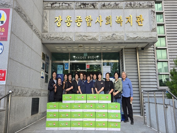 장흥복지관, 가정의 달 맞아 취약 어르신에 ‘효효효 키트’ 전달