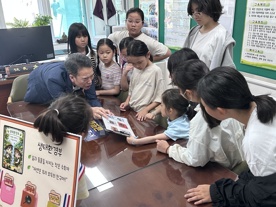 장흥남초, 게임형 미션으로 ‘학교사랑의 날’…개교기념일 스탬프여행