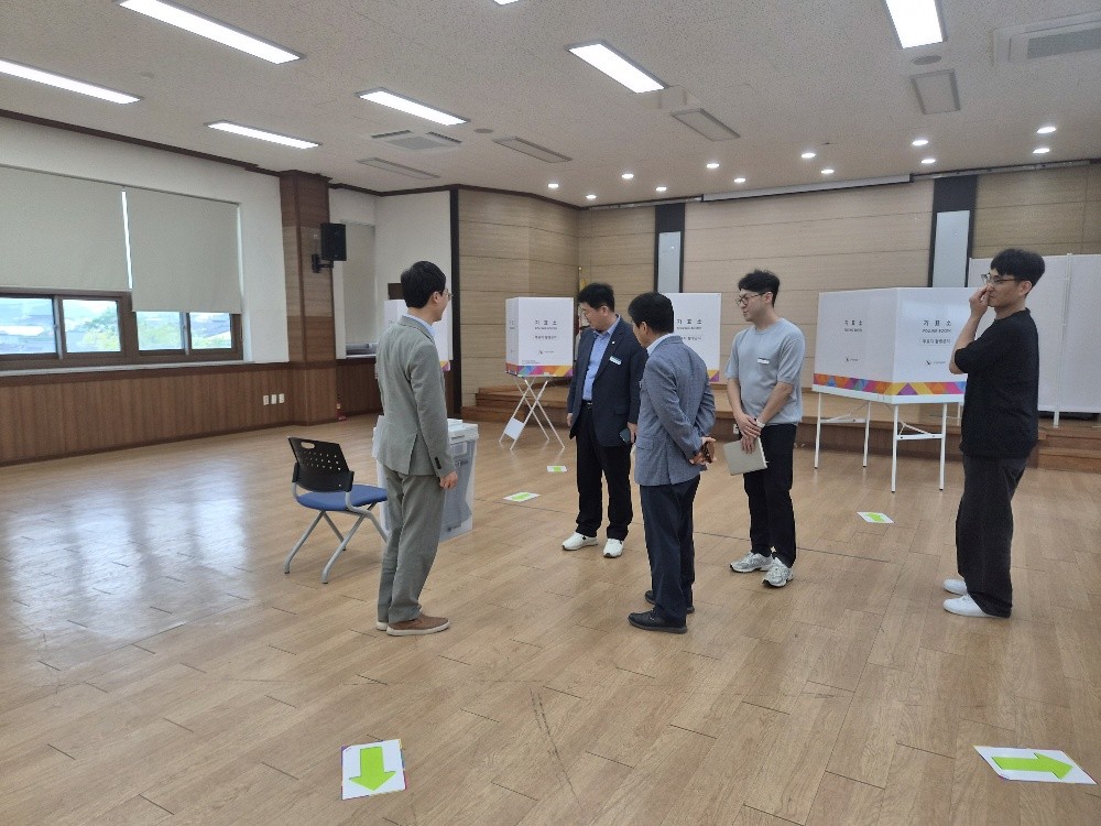 화순군, 제9회 지방선거 사전투표소 점검…취약계층 편의집중