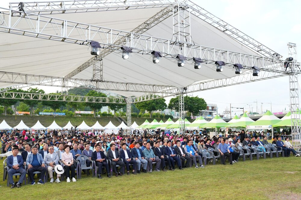 영산강 봄밤 수놓은 홍어와 한우의 향연…3일간 대장정 돌입