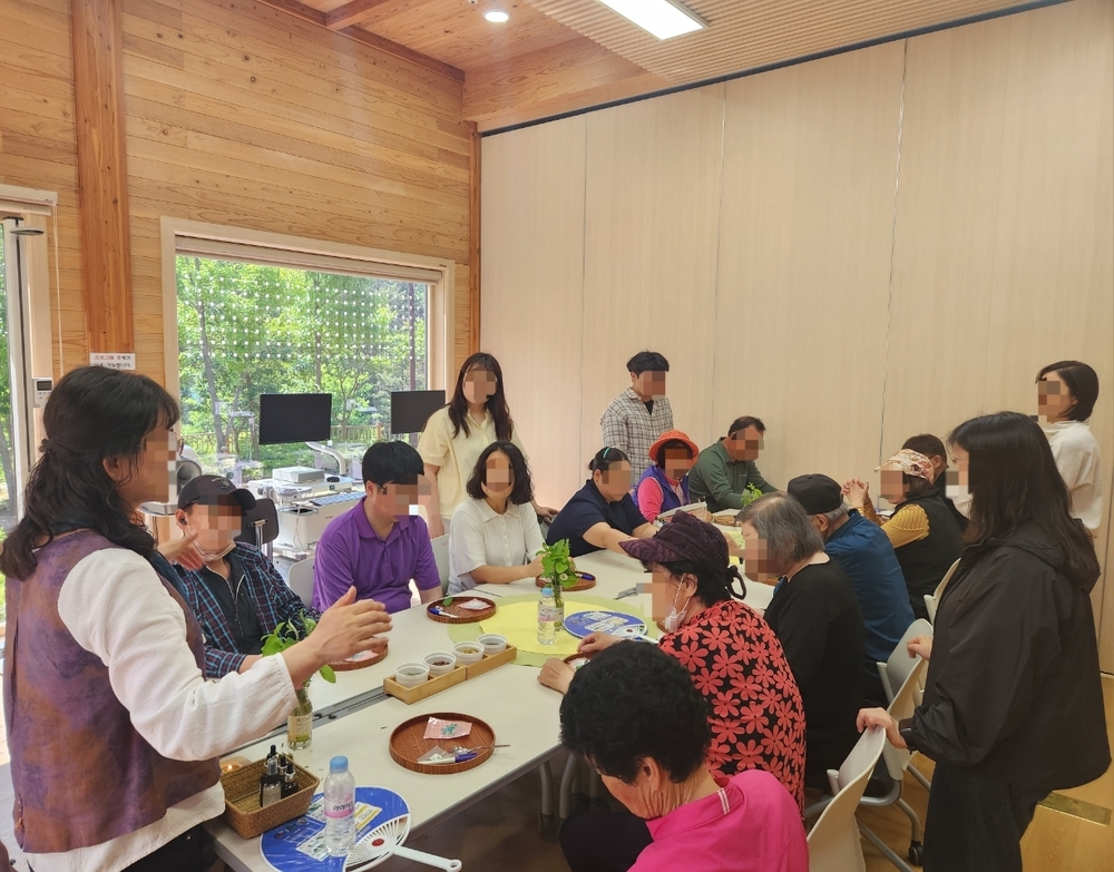 무안군정신건강복지센터, ‘물맞이골 치유의숲’서 숲속 힐링 탐방