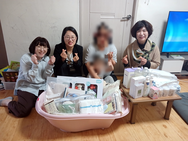 장흥군, 신생아 맞춤형 용품 지원…양육부담 덜어준다
