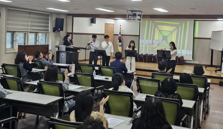 나주도서관, 음악과 대화가 어우러진 ‘감성’ 월례조회 화제