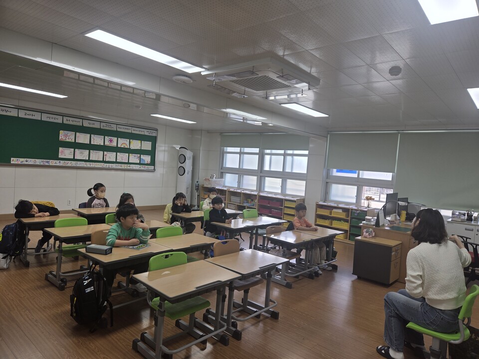 순천삼산초, 학부모와 함께하는 ‘아침 독서’로 따뜻한 교실 만든다