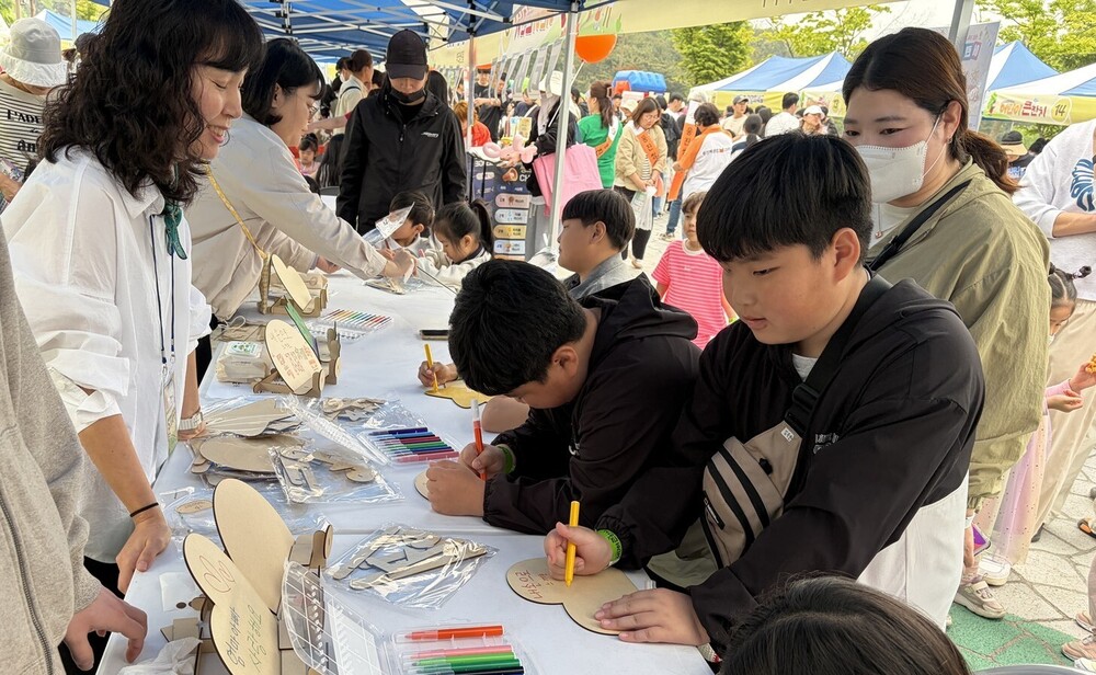 나주시, 제104회 어린이날 '목재 체험 부스' 성료
