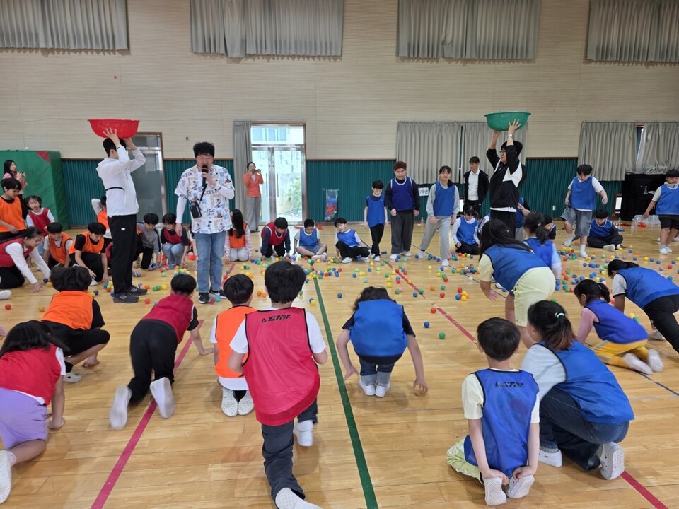 구례중앙초, 한마음 운동회 열전…협력과 배려의 웃음꽃 피워