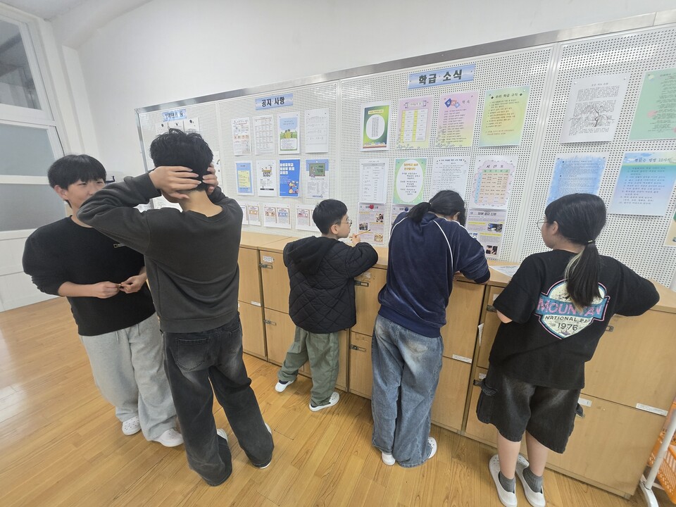 장성황룡중, ‘다름을 존중하는 우리’ 시 낭송으로 인권 가치 실천