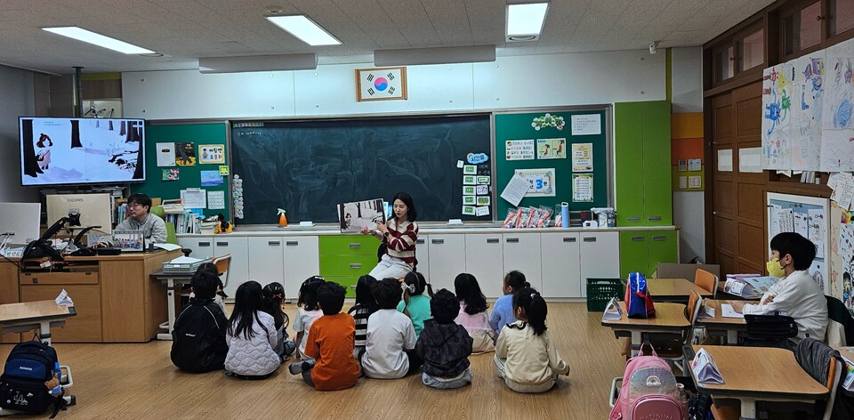 오룡초, 학부모·6학년과 함께하는 ‘따뜻한 독서 나눔’ 진행