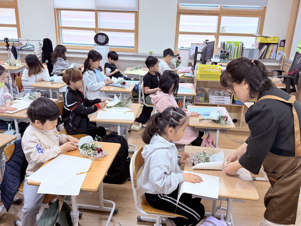 목포한빛초, 오감 자극하는 꽃·제과 체험으로 아이들 상상력 실현