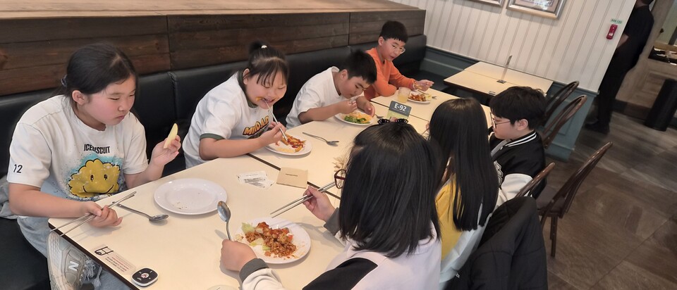 동복초, 코딩·외식·서점 체험으로 삶과 배움 잇는 특별한 하루