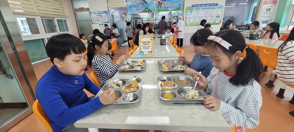 죽곡초, ‘저탄소 녹색급식의 날’ 운영…페스코 채식으로 지구 지키기 실천
