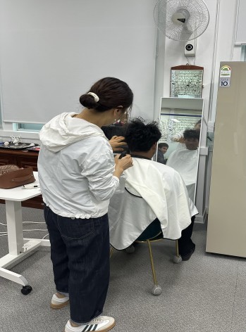 완도수고-완도군, 외국인 유학생 대상 이미용 봉사활동 진행