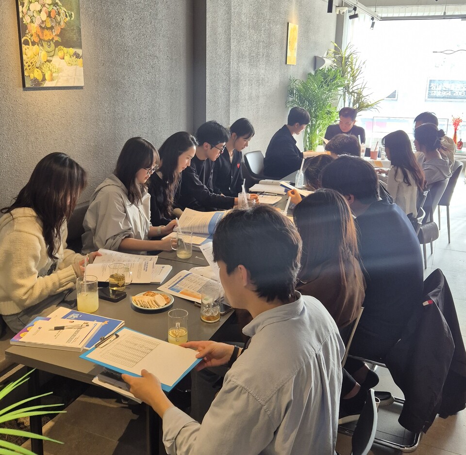 장흥, '하이터치 하이테크' 강사단 꾸려…AI·디지털 수업 선도