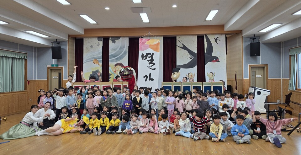 도교육청장성도서관, 전통마당극 ‘어디갔지? 내친구?’로 어린이들에게 ‘꿀잼’ 인성 교육