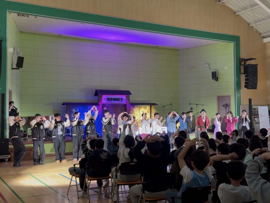 고흥동초, ‘청춘마이크’로 봉황관을 예술의 무대로 물들이다
