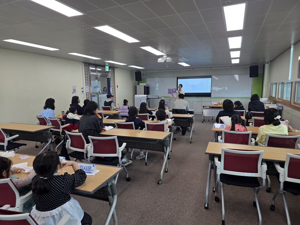 그림책 작가와 함께 떠나는 4월의 특별한 기억 여행