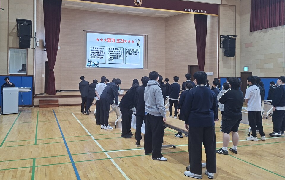 무안현경중, 나무젓가락으로 완성하는 과학의 꿈…창의 축제 개최