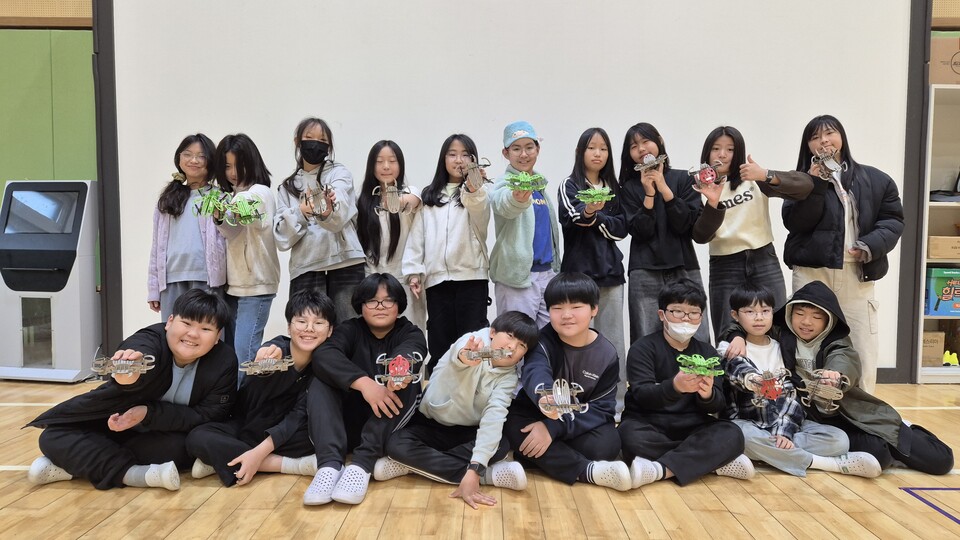한재초 '드론 체험'으로 과학의 즐거움과 협동 배워