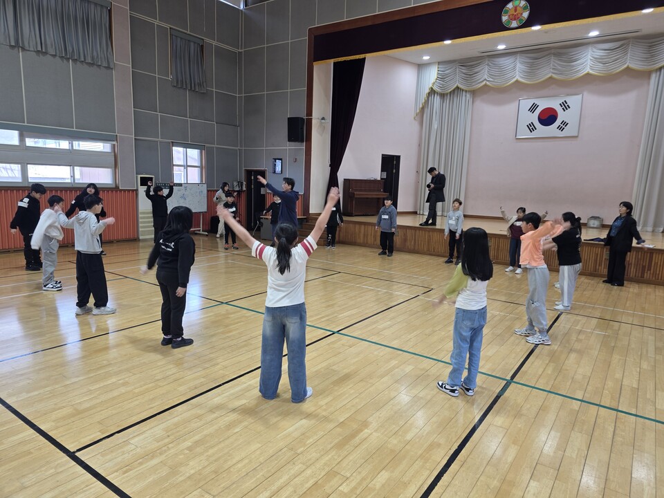 동복·아산초, 대면 만남으로 학생들 '똘똘 뭉쳐' 우정 돈독