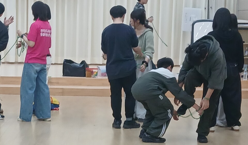 고흥 중학교 전교생 7명… 2년 만에 재회한 아이들과 안타까운 작별