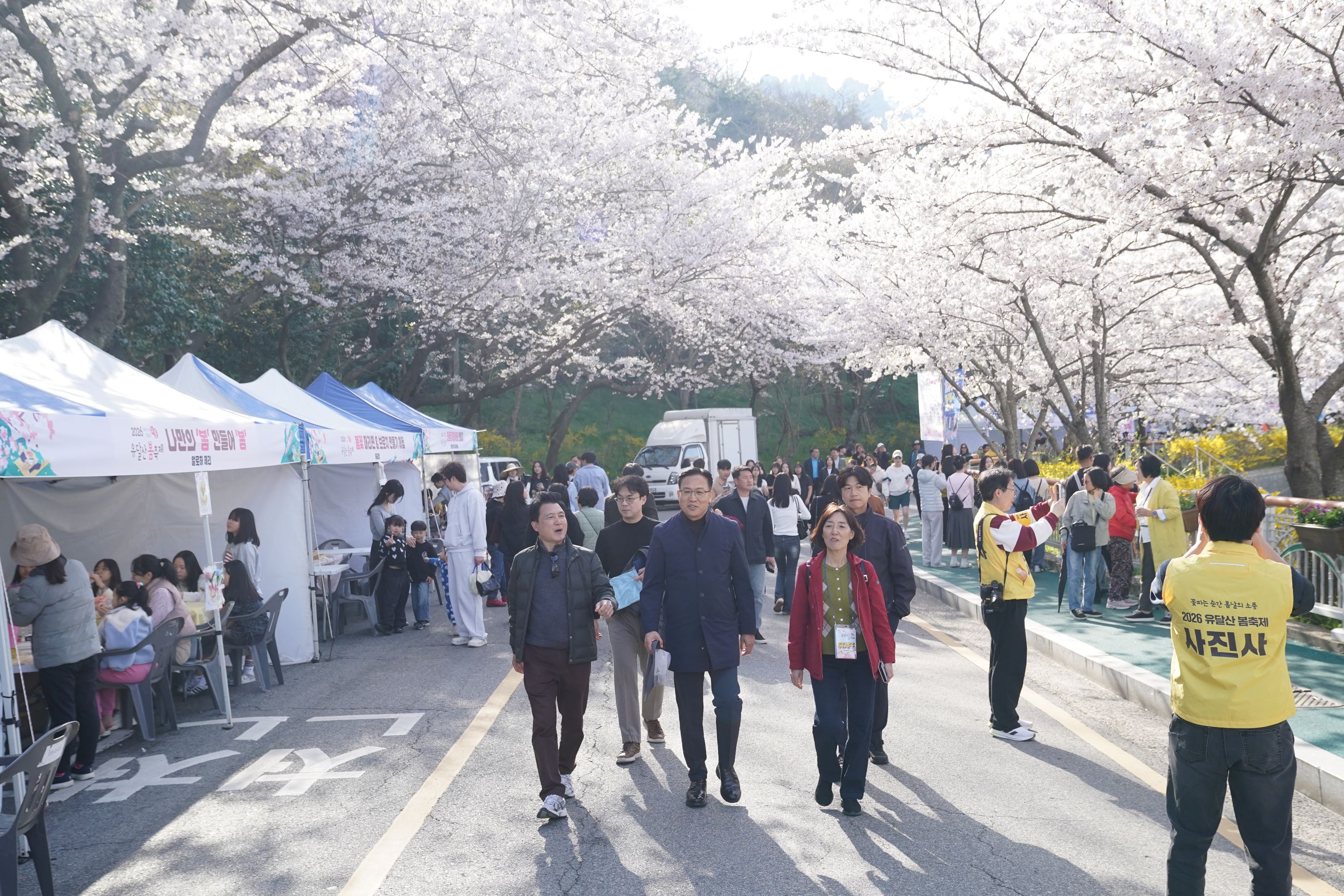 4만 명이 함께한 유달산 봄축제, 참여형 프로그램으로 성황리 마감