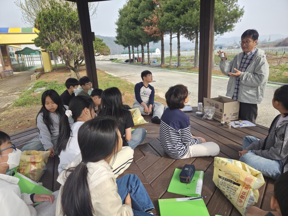씨앗에서 배움을 심다, 옥과초의 생태텃밭 교육