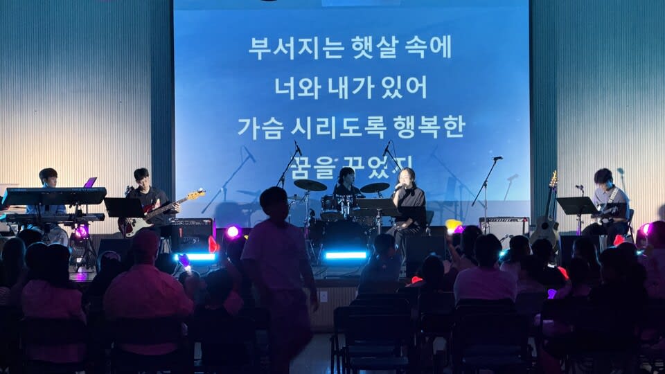 이순신 삶이 노래로… 완도중앙초, '義기양양 렉처콘서트' 개최 - 문화 | 코리아NEWS
