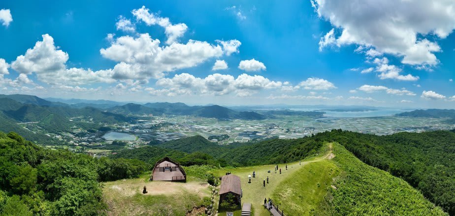 보성 주월산 활공장, 산과 바다 어우러진 여름 절경 - 경제 | 코리아NEWS