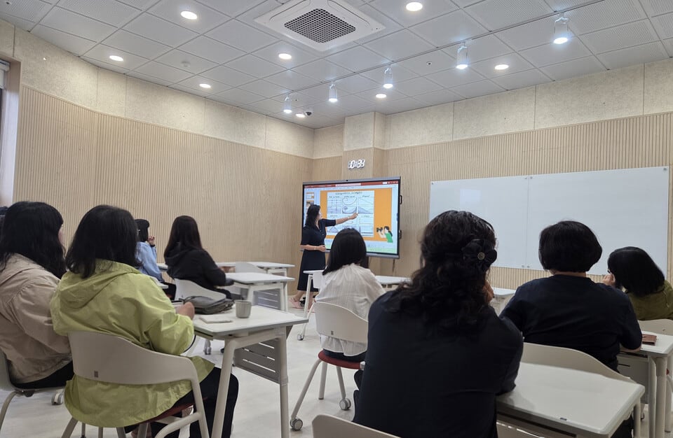 곡성, 돌봄 전문성 강화 위한 ‘함께 on, 돌봄공동체’ 운영 - 교육 | 코리아NEWS