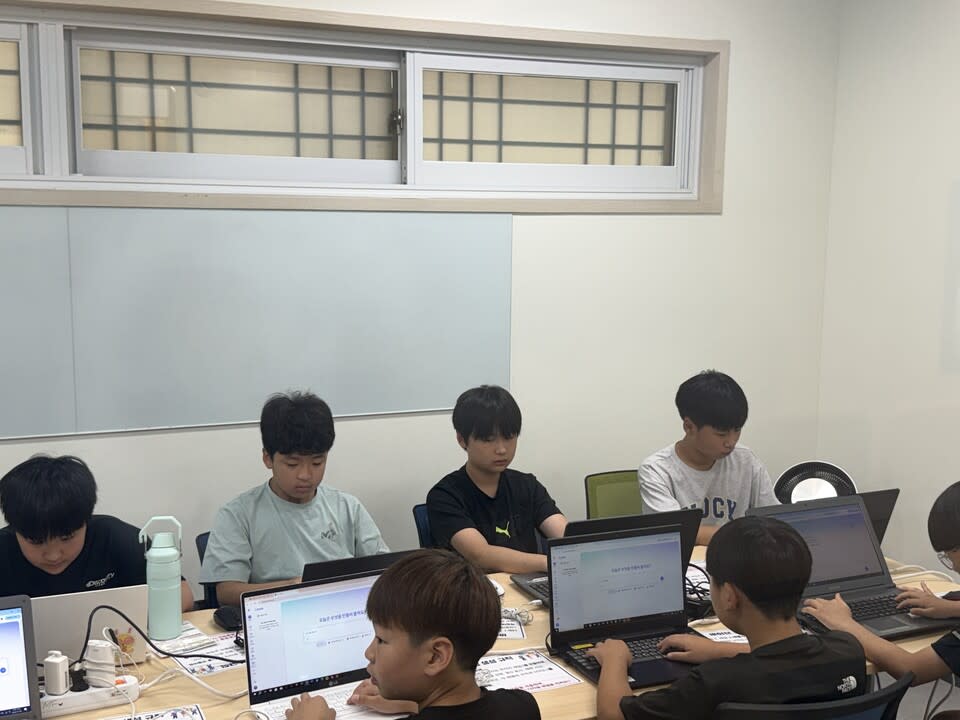 옥과초 6학년, AI 융합체험전서 디지털 창의력 발휘 - 교육 | 코리아NEWS