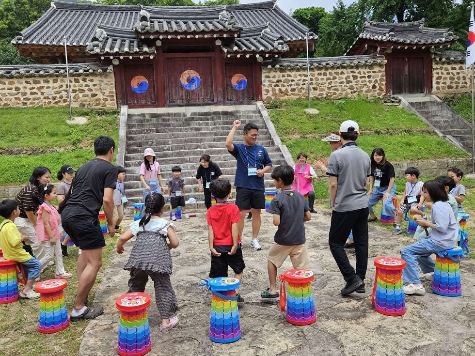 강진향교가 부모와 아이의 학교로…다산의 지혜 배우는 가족공동체