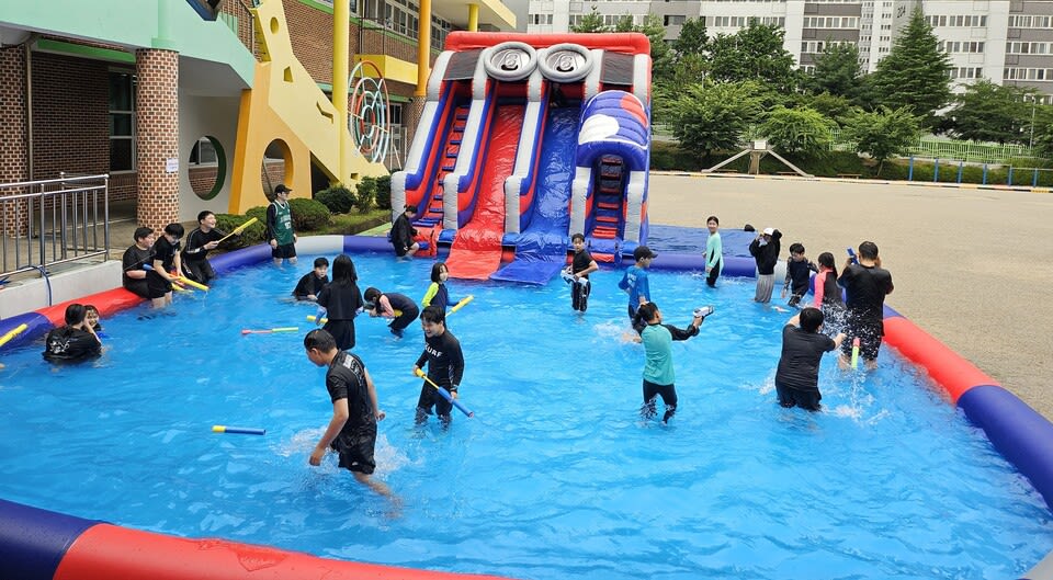 삼정초, 교직원·학생 함께 하는 여름축제 ‘워터팡!팡!’ - 교육 | 코리아NEWS