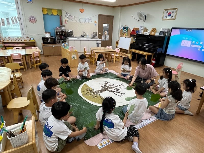 책 속 이야기가 자연 놀이로! 순천 유아 생태 감수성 기른다 - 환경 | 코리아NEWS