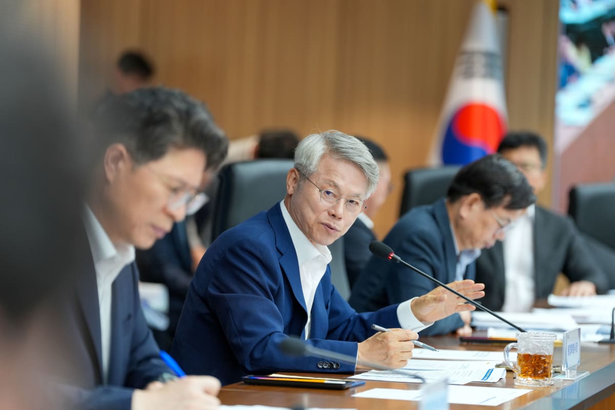 민형배 특별시장, 첫 간부회의서 ‘반도체 팹’ 속도·총력 강조 - 행정 | 코리아NEWS