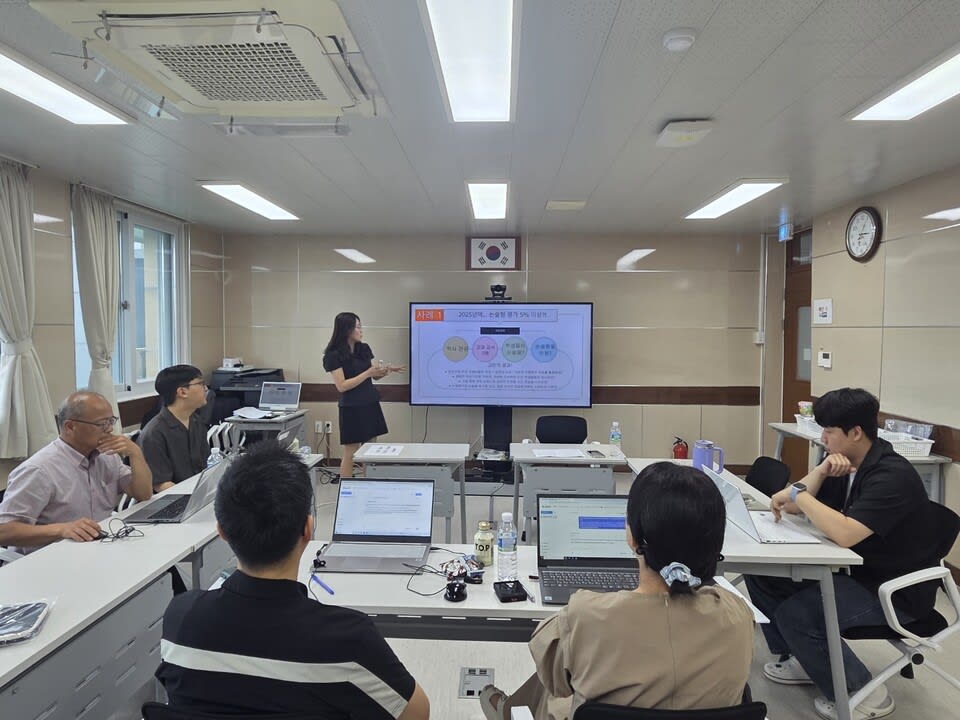 구례교육지원청, 교사 평가 역량 강화…중학교 서·논술형 연수 운영 - 교육 | 시민의 눈