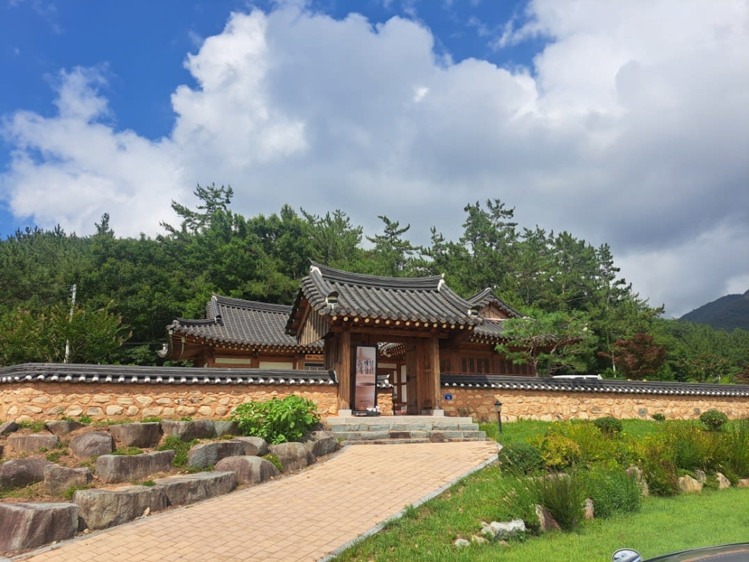 고흥분청박물관, 전통 한옥 '오일스테인' 도장으로 수명 연장 및 경관 개선