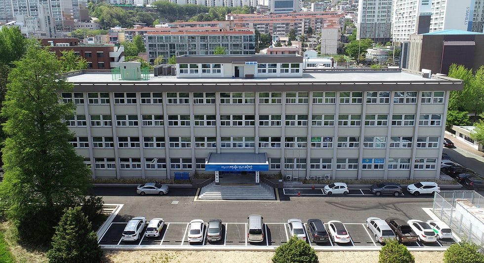 여수시, 해수욕장 안전요원 임금 인상…순차 개장으로 ‘사고 제로’
