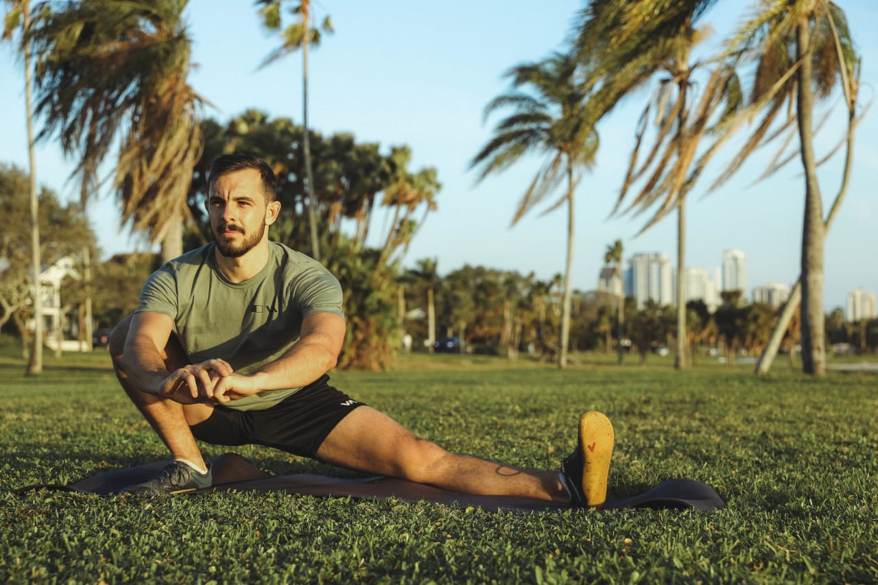 Dylan Carlson training a client