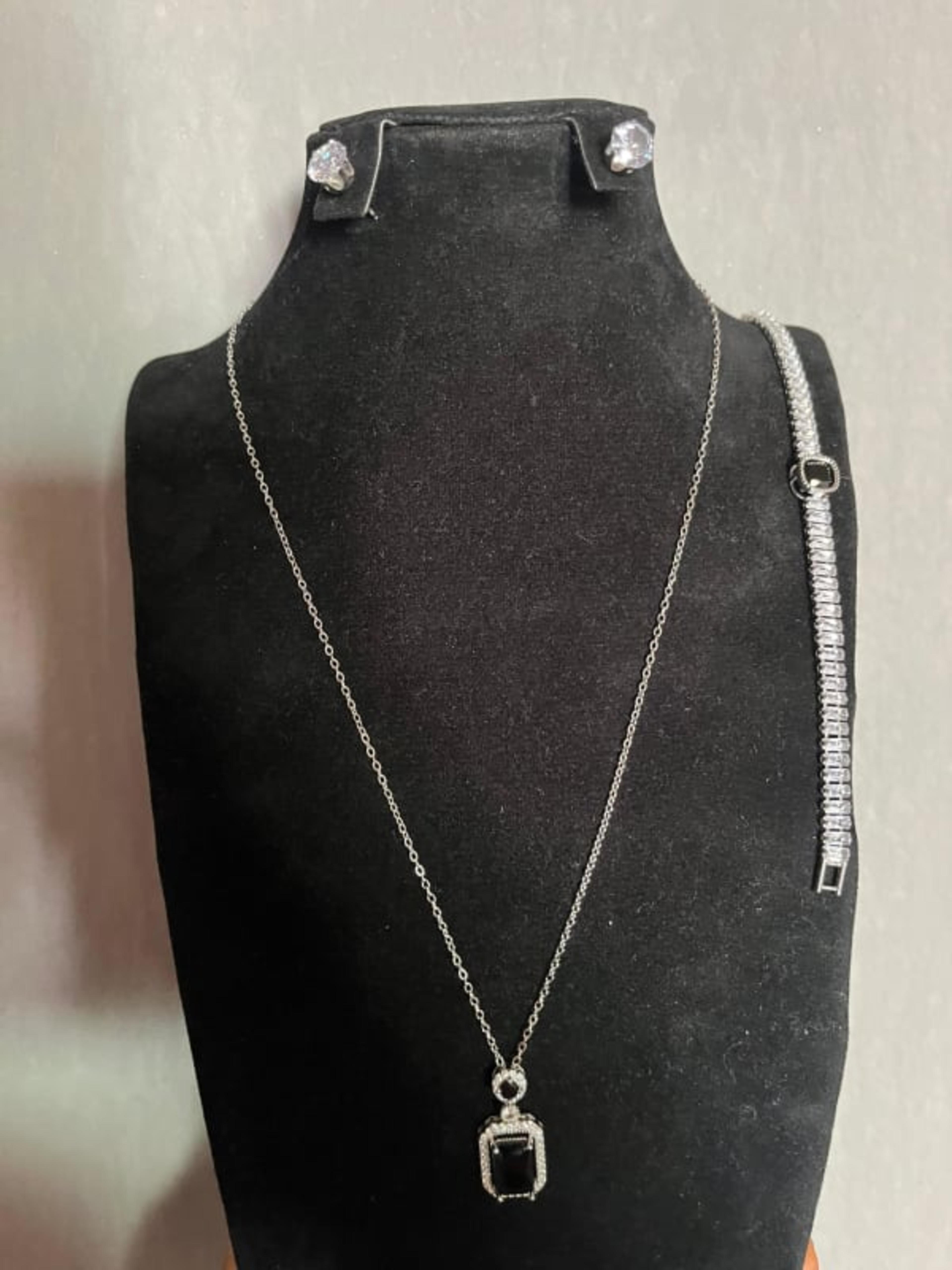 Jewellery sets