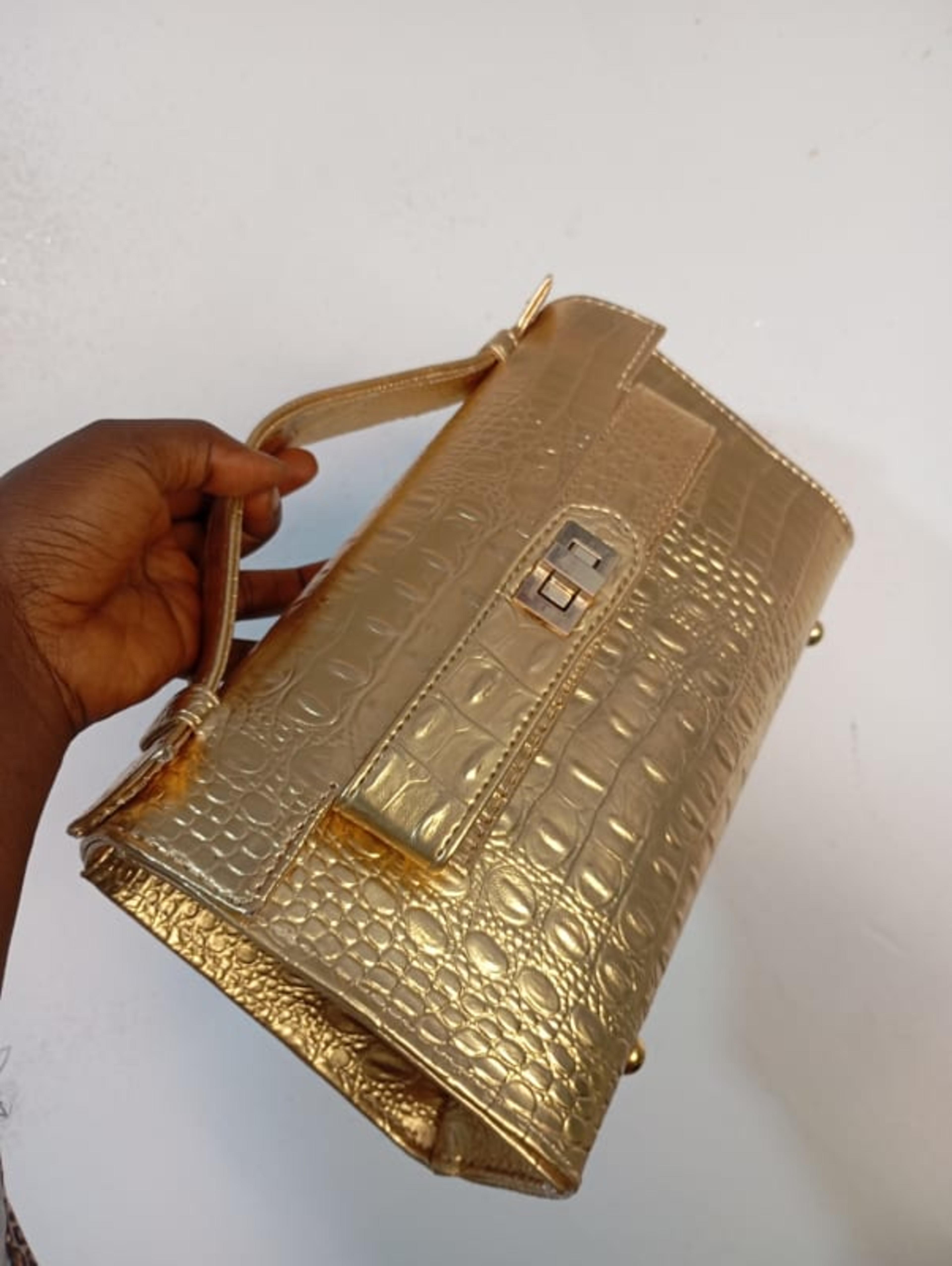 Ladies fashion bag
