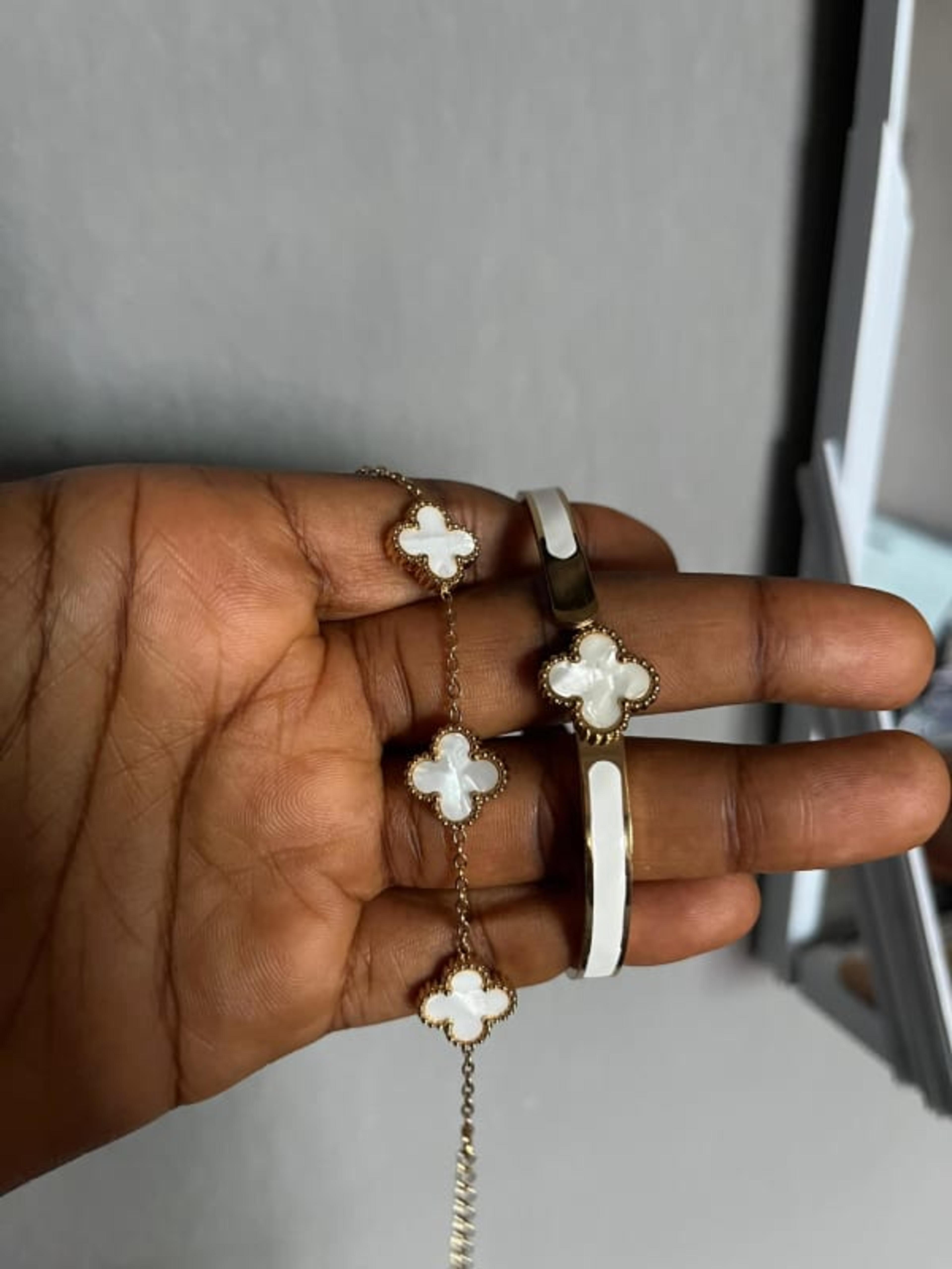 Bracelets set