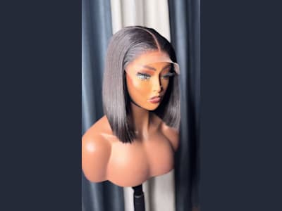 Full frontal bob 14 inches