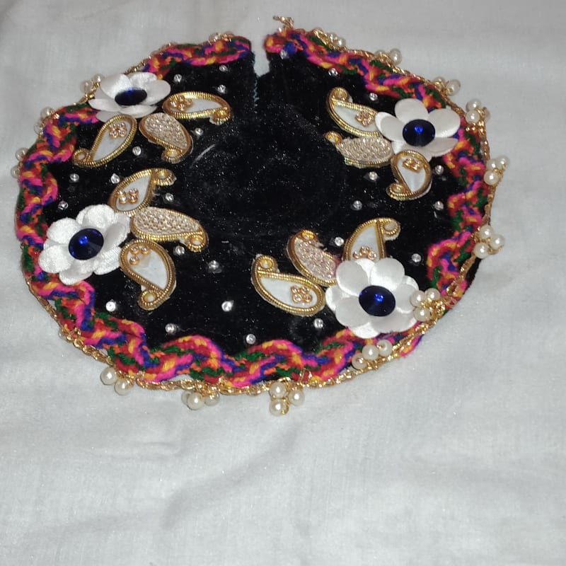 Laddu Dress Decorative Thali