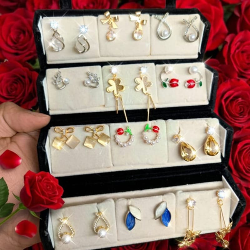 Foldable earrings box