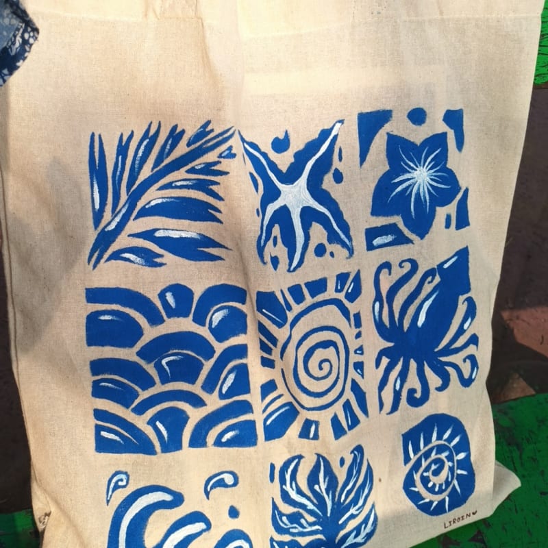 Tote bag