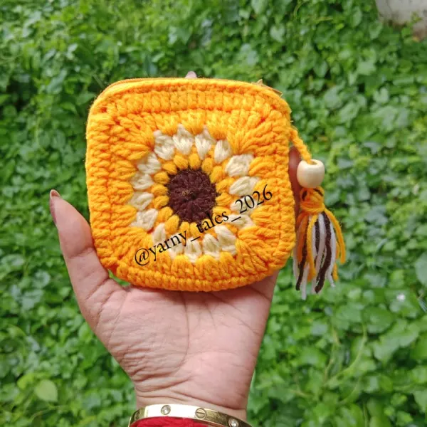 Crochet coin purse